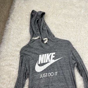 Nike long-sleeve hooded T-shirt